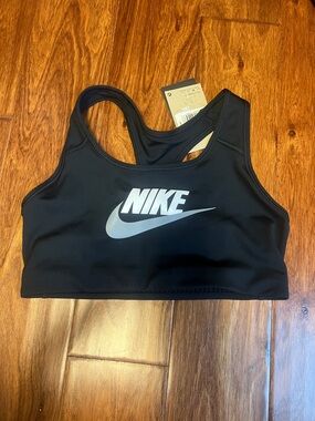 Nike Swoosh Sports Bra